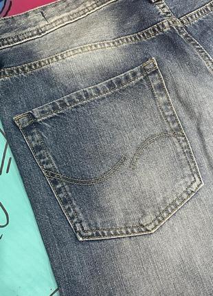 Завужені джинси з фабричним потертостями jack and jones mike comfort fit10 фото