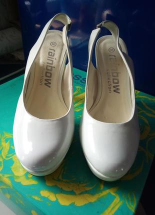 Босоножки bonprix