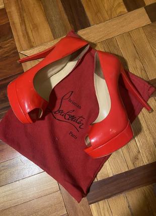 Жіночі 👠 червоні туфлі2 фото
