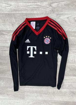 Adidas кофта 11-12 лет до 152 см bayern munchen футбольная