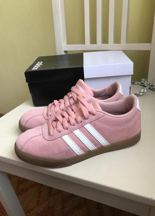 Кроссовки adidas оригинал!2 фото