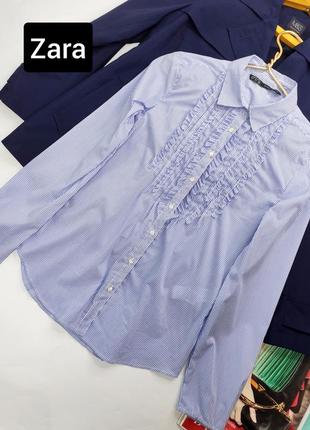 Рубашка женская голубая в полоску прямого кроя из жабо от бренда zara l