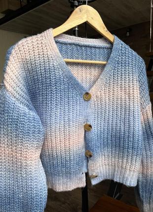 Світер в’язаний