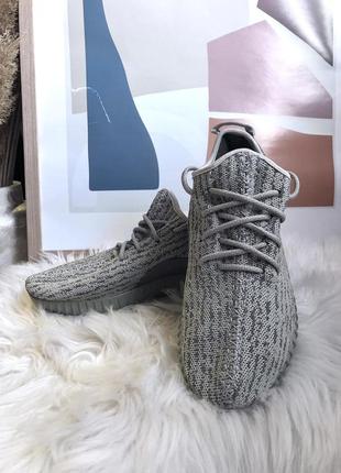 Легкие кроссовки от adidas yeezy