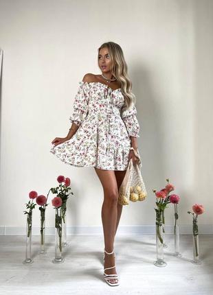 Жіноча ніжна сукня