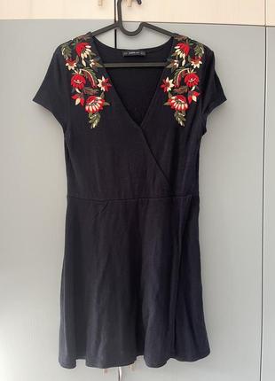 Платье zara с вышивкой