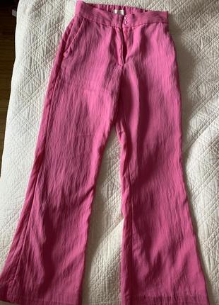 Розовые брюки клеш, розовые брюки палаццо на высокой посадке9 фото