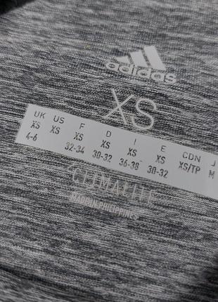 Спортивная майка от adidas р. 4-6, xs, подойдёт и на девушку 13-16 лет, 158-164 см.3 фото