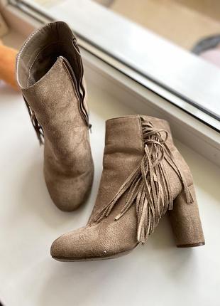 Чобітки розмір 37-38