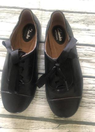 Невероятно мягкие туфли на шнурках   clark’s artisan