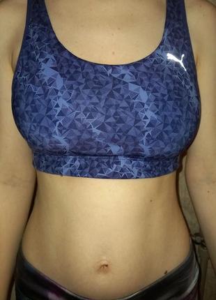 Спортивный топ