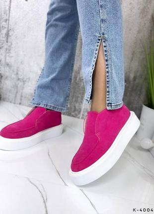 Натуральна замша, яскраві жіночі демі лофери, колір фуксія