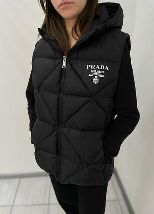 Жіноча жилетка prada1 фото