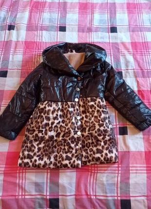 Стильна весняна куртка на дівчинку