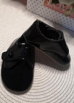 Лакові пінетки англія size 1