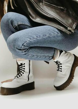 Женские кожаные ботинки dr martens jadon белого цвета (доктор мартинс жадон белые демисезонные)2 фото