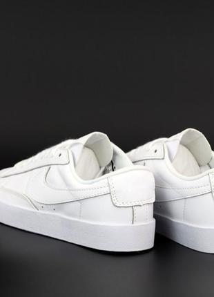 Жіночі  кросівки nike blazer low white ( низькі білі кеди найк блейзер )5 фото