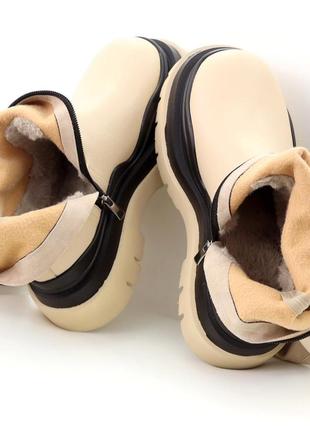 Зимові жіночі  шкіряні  високі чоботи bottega venetta biege (бежеві черевики боттега на хутрі з флісом)3 фото