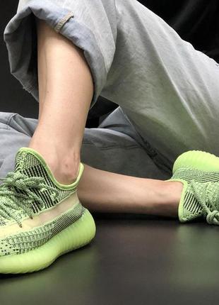 Зеленые кроссовки adidas yeezy boost 350 green reflective (адидас изи буст)  женские салатовые рефлективные