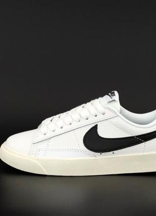 Жіночі  кросівки nike blazer low white ( низькі білі кеди найк блейзер з чорним значком)3 фото