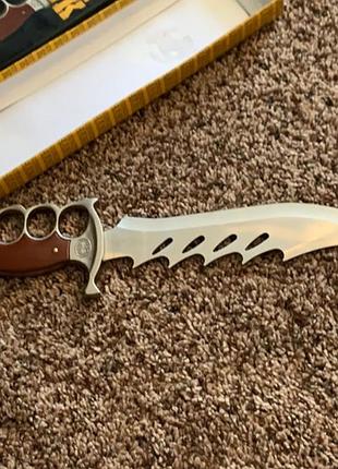 Огромный охотничий нож на 36 см с защитной гардой и  чехлом, острый тактический тесак с кастетом 5638, sl16