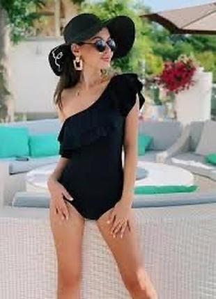 Шикарный сдельный купальник на одно плече