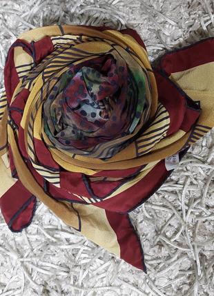 Шикарний женский подписной шелковый платок aker.8 фото