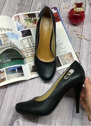 Туфли лодочки чёрные