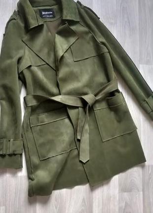 Продам новое женское демисезонное оливковое пальто stradivarius8 фото