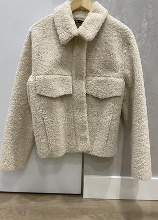 Трендовая шубка тедди от zara
