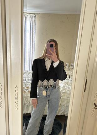 Черный укороченный жакет с кристаллами