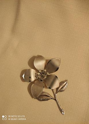 Ткань костюмная лимонный цвет большая ширина по структуре напоминает лен