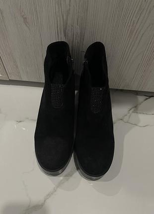 Ботинки чёрные