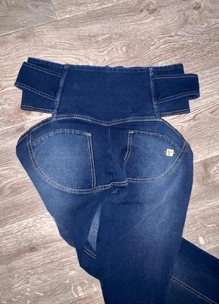 Трендовые джинсы, стретчевые джинсы, джинсы 2023, джинсы на высокой посадке, расклешенные джинсы2 фото