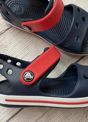 Сандалі crocs crocband sandal для хлопчиків3 фото