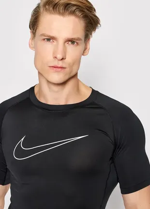 Технічна футболка nike pro dri-fit dd19924 фото