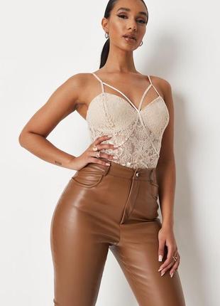 Sale кружный боди в нюдовом цвете missguided
