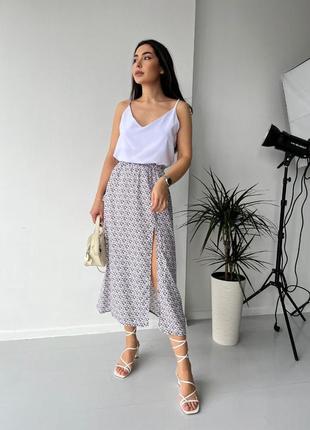 Женская летняя стильная модная классная классная классическая деловая яркая трендовая майка и юбка длинная меди качественная белая1 фото