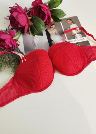 Брендовый бюстгальтер на тонком поролоне размера 80dd