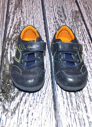 Кожаные кроссовки clarks с мигалками для мальчика, размер 4,52 фото