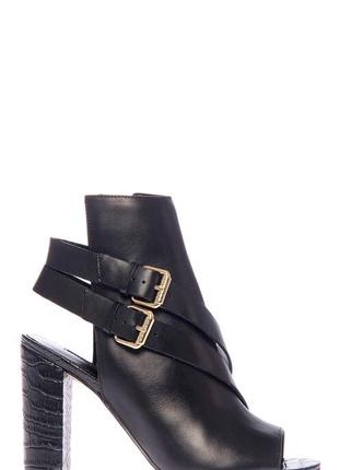 Стильні шкіряні туфлі guess оригінал