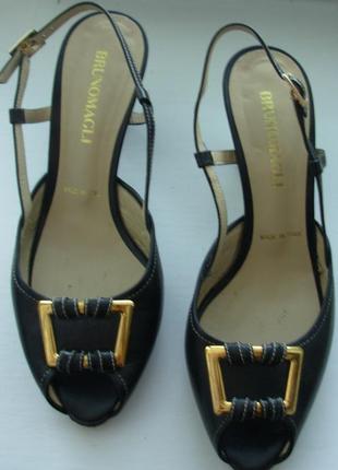 Симпатичные итальянские босоножки