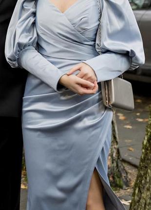 Срібна атласна сукня / вечірнє плаття міді4 фото