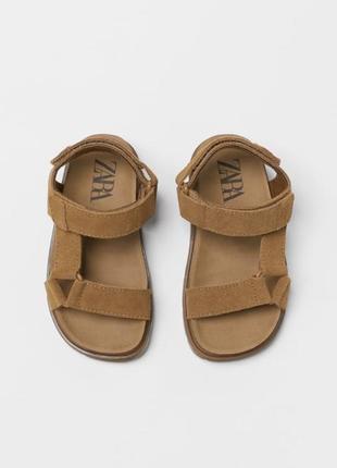 Нові замшеві сандалі/босоніжки 23,24,25,26,27 розмір. зара