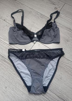 Комплект нижньої білизни