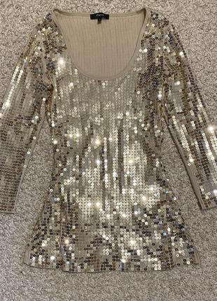 Нарядная приталенная блуза лонгслив в пайетках
