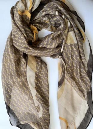 Шарф демисезонный бежевый