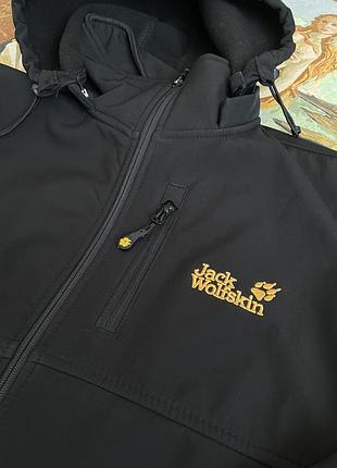 Весняна куртка jack wolfskin