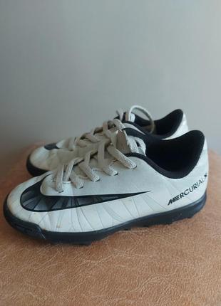 Сороконіжки футбольне взуття4 фото