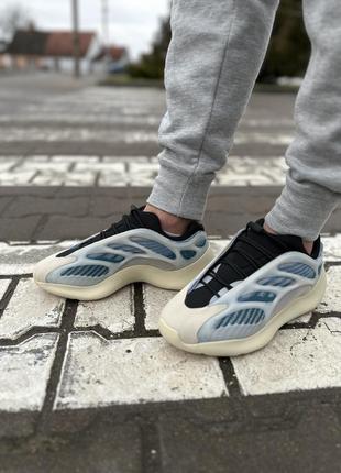 Кроссовки adidas yeezy 700 v3 kyanite2 фото